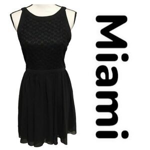 𝅺miami dress Black womens size large